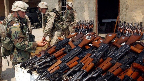 Tổng thống Obama giúp AK-47 Nga thắng lớn tại Mỹ ảnh 1