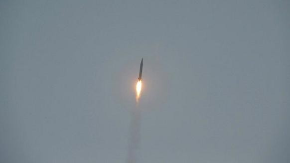 Triều Tiên phát triển bệ phóng thẳng đứng cho SLBM ảnh 1