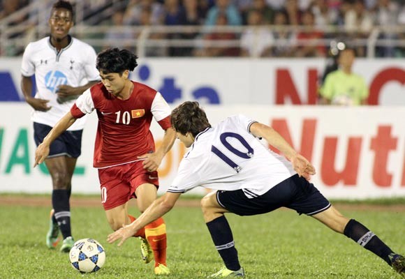 U19 Việt Nam thử sức với U19: Arsenal, Fulham và Tottenham ảnh 1