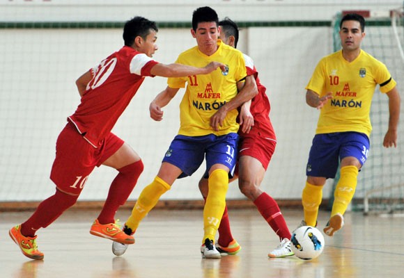 Thắng nghẹt thở đối thủ mạnh, Tuyển Futsal VN vô địch giải Tứ hùng tại Naron ảnh 1