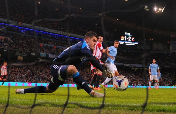 Man City 2-2 Sunderland: Ngôi vương xa dần ảnh 3