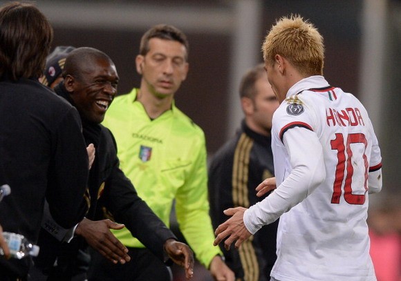 Seedorf hổ thẹn vì được so sánh với HLV Ancelotti ảnh 1