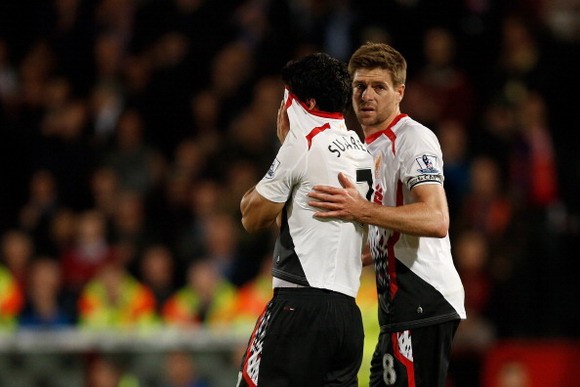 Hòa đau đớn, Liverpool dâng chức vô địch cho Man City ảnh 3