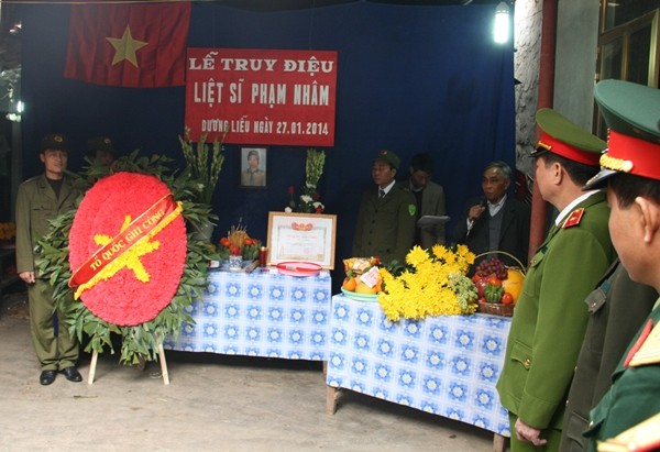 Tri ân người liệt sĩ công an ảnh 1