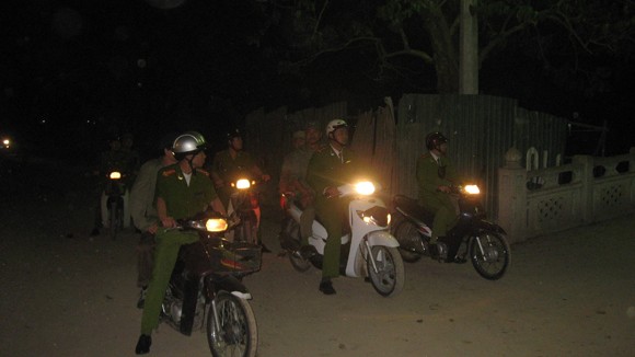 Hai thanh niên dũng cảm ảnh 1