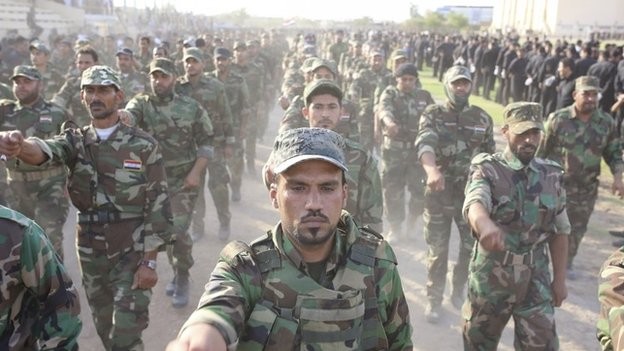 Lính Shia biểu dương lực lượng làm tăng căng thẳng ở Iraq ảnh 1