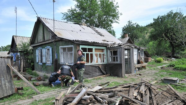 Nga mời đại sứ 18 nước "vi hành" thị trấn biên giới trúng pháo kích từ Ukraine ảnh 1