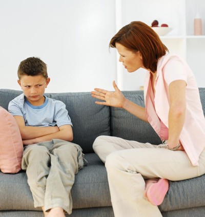Những biện pháp sai lầm của phụ huynh khi con học dốt ảnh 2
