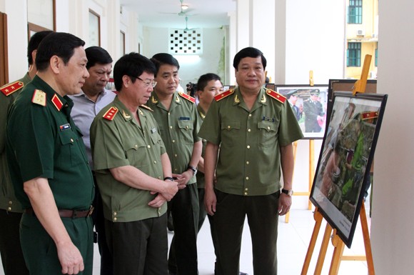 Những bông hoa đẹp của lực lượng công an Thủ đô ảnh 1