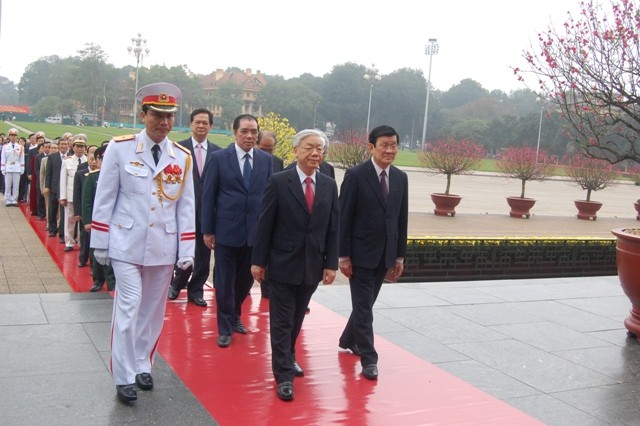 Lãnh đạo Đảng, Nhà nước, Chính phủ, Quốc hội viếng Chủ tịch Hồ Chí Minh ảnh 1