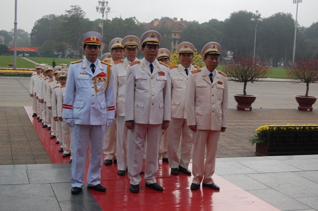 Lãnh đạo Đảng, Nhà nước, Chính phủ, Quốc hội viếng Chủ tịch Hồ Chí Minh ảnh 4