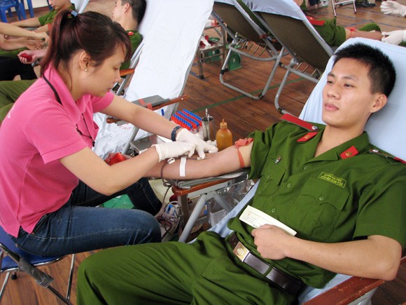 Giọt máu nghĩa tình vì đồng đội thân yêu ảnh 3