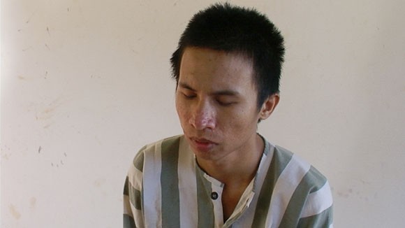 Khởi tố, tạm gian nguyên cán bộ địa chính xã lừa đảo ảnh 1