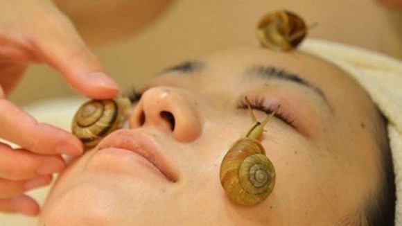 Gần 5 triệu đồng cho 1 lần dưỡng da mặt bằng... nhớt ốc sên ảnh 1