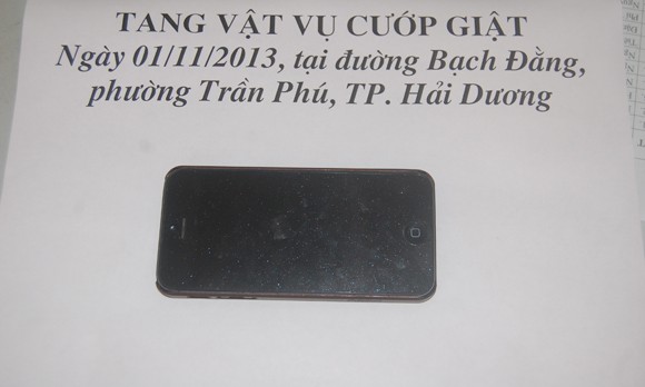 Bắt 2 tên cướp giật trên đường phố ảnh 1