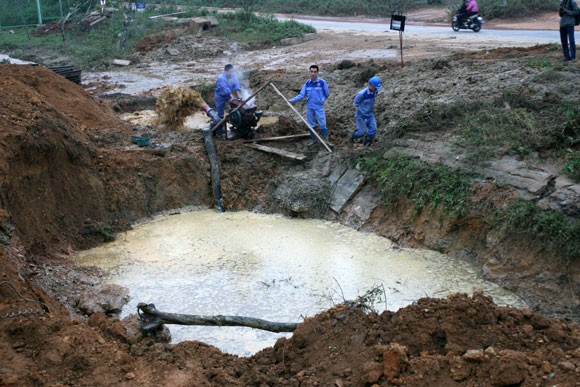 Cấp nước trở lại cho 70.000 hộ dân sau sự cố vỡ đường ống dẫn nước sạch ảnh 2