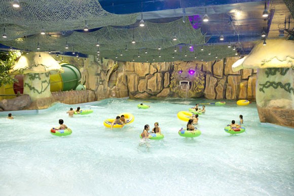 Khám phá công viên nước Vinpearl water park giữa mùa đông Hà Nội ảnh 6