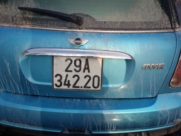 Hà Nội: Mini cooper bốc cháy giữa đường ngày cuối năm ảnh 3