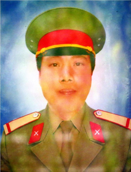 Bí thư xã bị côn đồ đâm chết ngay trước cửa nhà ảnh 1