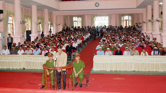 Mời rượu không được, dùng dao đám chết người ảnh 1