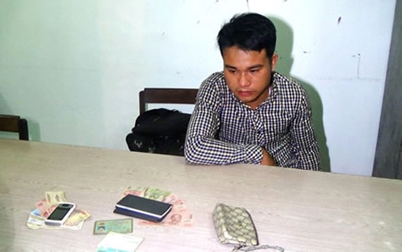Tốt nghiệp đại học, không việc làm, liều đi trộm cắp ảnh 1