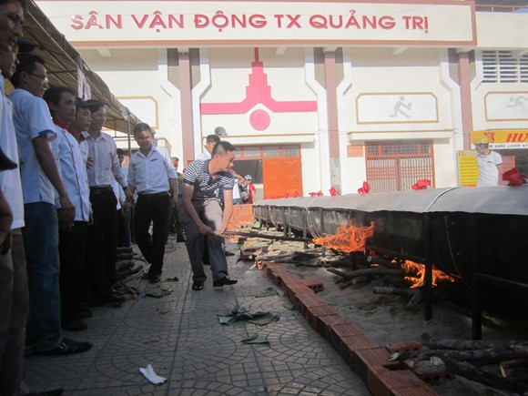 Cặp bánh tét có trọng lượng gần 810 kg dâng cúng các anh hùng liệt sĩ ảnh 3