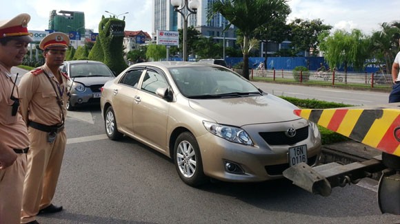 Uống rượu bia, lái xe ô tô bỏ chạy, lăng mạ CSGT làm nhiệm vụ ảnh 1
