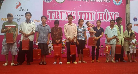 Các nghệ sĩ tình nguyện mang âm nhạc đến Bệnh viên Nhi ảnh 8