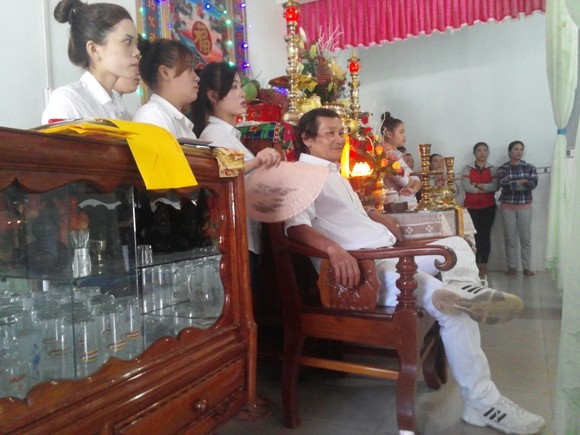 “Pháp sư” Bảy Hiền bị đình chỉ hoạt động mê tín dị đoan ảnh 1