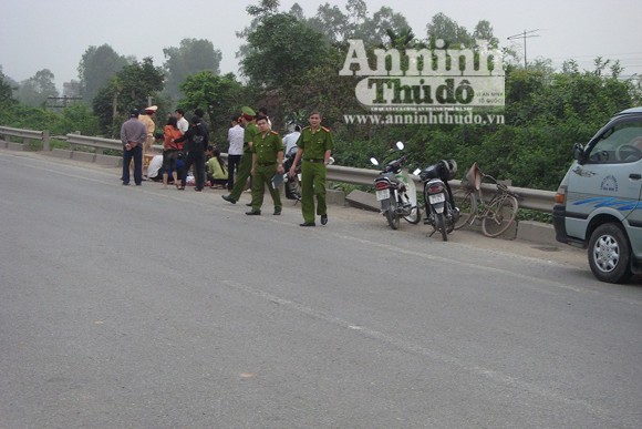 Đi vệ sinh ngang đường sắt bị tàu hỏa đâm chết thảm ảnh 2