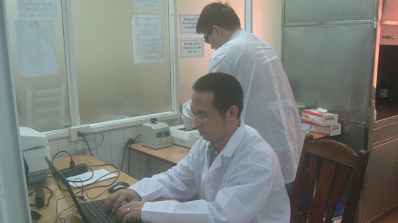 Những người bác sỹ áo xanh ảnh 1