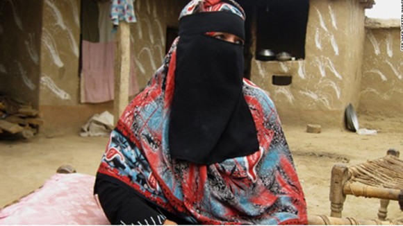 Nữ chính khách ứng cử vào nghị viện giữa lò lửa Taliban ảnh 1