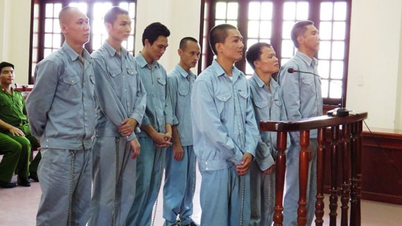 Cộng án tù cho 7 phạm nhân bắt quản giáo làm con tin ảnh 1