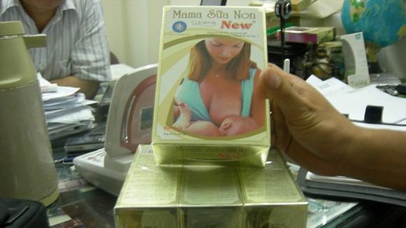 Mama sữa non bị phạt vì so sánh tương đương sữa mẹ ảnh 1