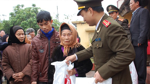 Những món quà đón xuân ảnh 1