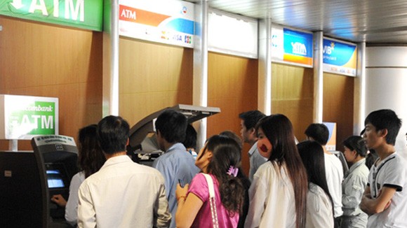 Phát sốt vì… ATM ảnh 1