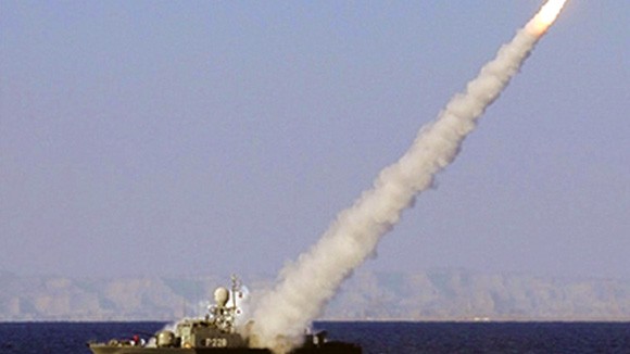 Vì sao Iran ngạo nghễ thách thức MỸ? ảnh 1