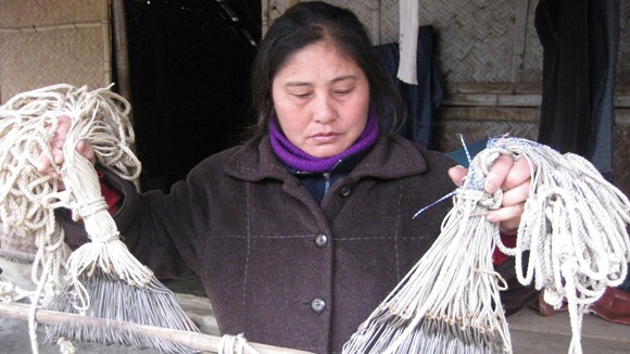 Người đàn bà “câu xác” trên sông Lam ảnh 1