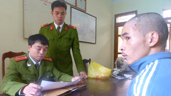 Rượt đuổi siêu tốc dẹp trộm cắp trên Đại lộ Thăng Long ảnh 1