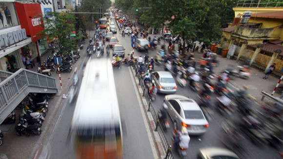 Sau hơn 1 tháng đổi giờ học, giờ làm: Có thể thu hẹp phạm vi áp dụng ảnh 1