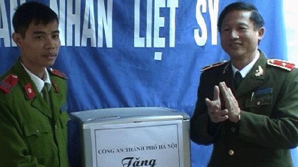 Kỷ niệm 65 năm Ngày Thương binh, liệt sỹ trong CAND: Cần thiết thực, hiệu quả và tiết kiệm ảnh 1