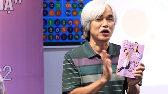 Phạm Xuân Nguyên: “Chung thân” làm MC sách ảnh 1