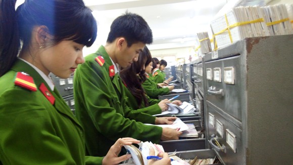 Sáng ngời phẩm chất tận tụy ảnh 1