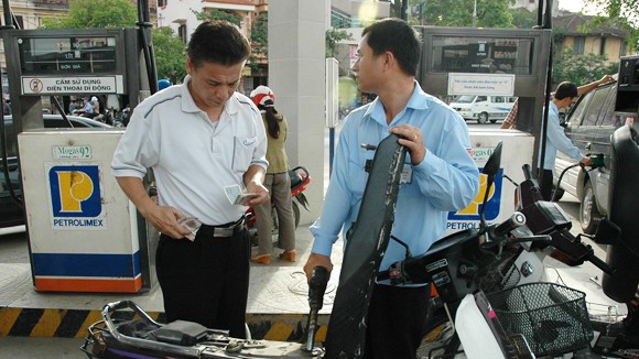 Giữ quyền định giá điện, xăng ảnh 1