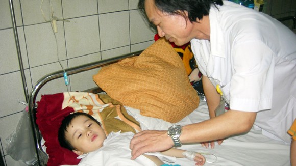 Ngộ độc vì chữa bệnh bằng lá rừng ảnh 1