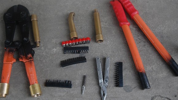 Xe máy “xịn” - dễ bị trộm “thịt” ảnh 2