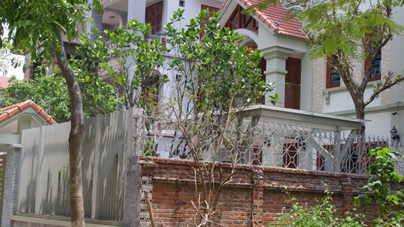 Nhà to, lo trộm ảnh 1