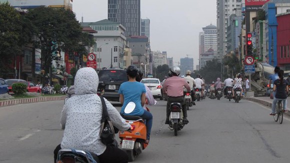 Bát nháo biển báo giao thông ảnh 1