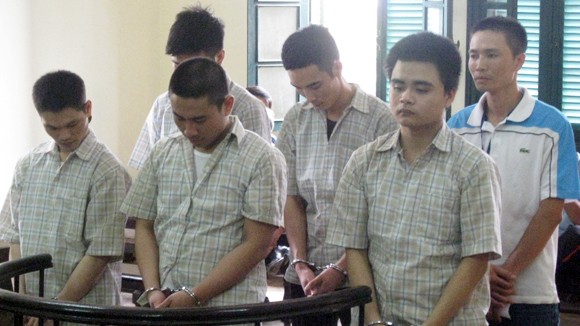 Phó giám đốc sai côn đồ chém đối thủ ảnh 1