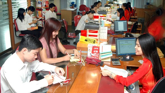 Nợ cũ vẫn “gánh” lãi suất cao ảnh 1